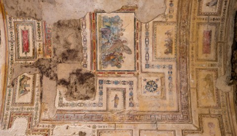 Admire beautifully preserved paintings on this exclusive Domus Aurea Tour