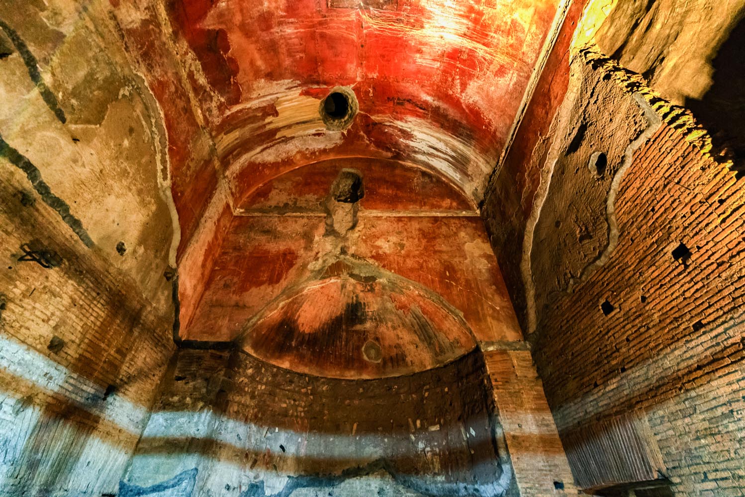 palace of Nero: the red fresco