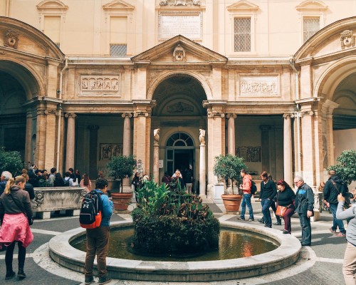 Top Things to See In the Octagonal Courtyard at the Vatican