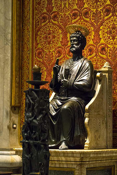 statue of st. peter by Arnolfo di Cambio