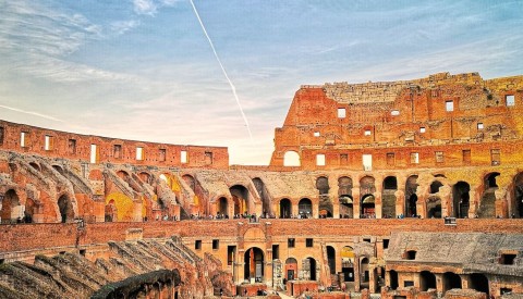 Piazzas of Rome Tour with Colosseum & Roman Forum - image 3