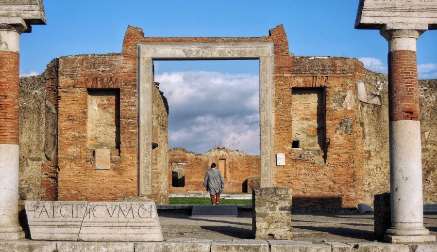 Pompeii Tour & the Archeological Museum of Naples