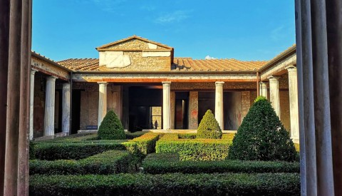 Take a trip back in time and discover the splendours of the classical world in Pompeii