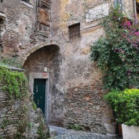 Wander through the enchanting backstreets of Rome