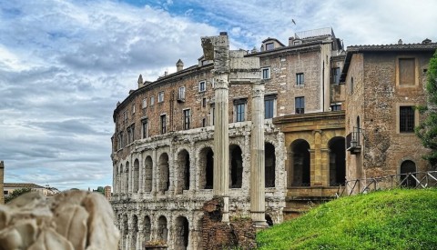 Learn how the spectacular ancient theatre of Marcellus was transformed into a luxurious palace in the Renaissance
