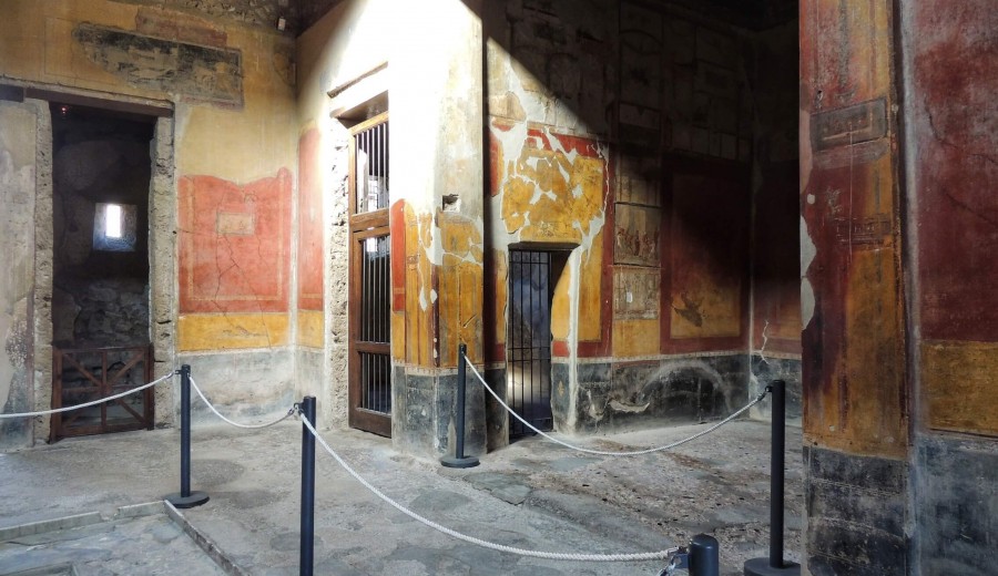 Naples Shore Excursion to Pompeii & the Archaeological Naples Museum