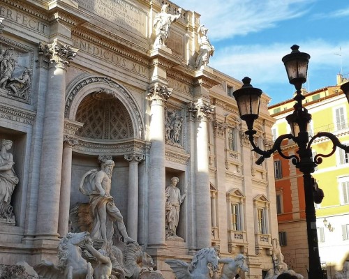 7 Things You Need to Know About...the Trevi Fountain