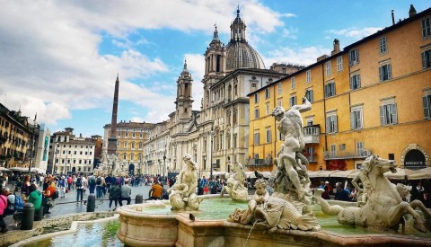 Experience the magic of awe-inspiring piazza Navona at Twilight