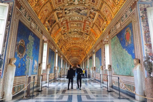 Early Morning Vatican with Sistine Chapel Semi-Private Tour