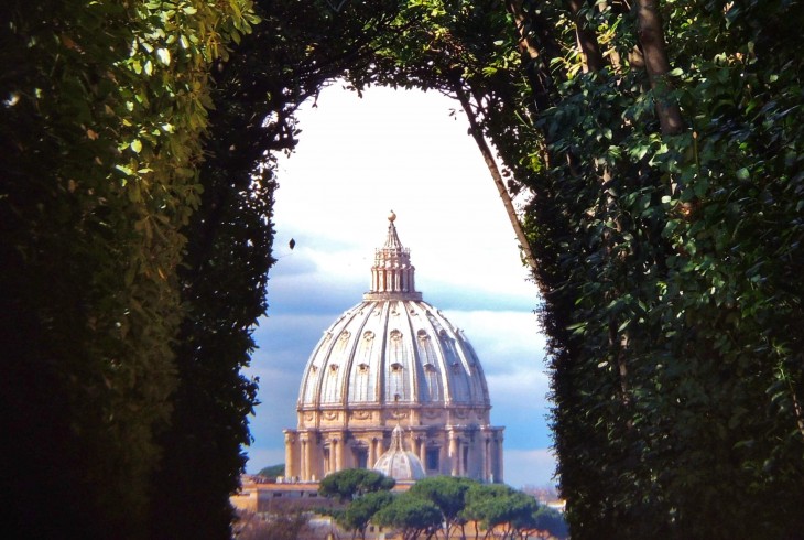 Romes Secret Keyhole of the Knights of Malta