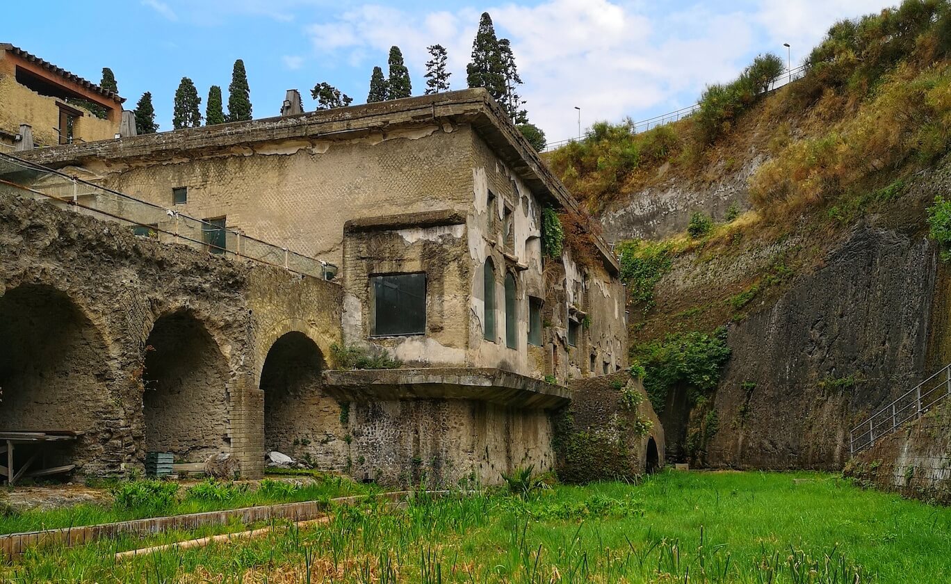 Private Pompeii and Herculaneum Tour by Car Through Eternity Tours