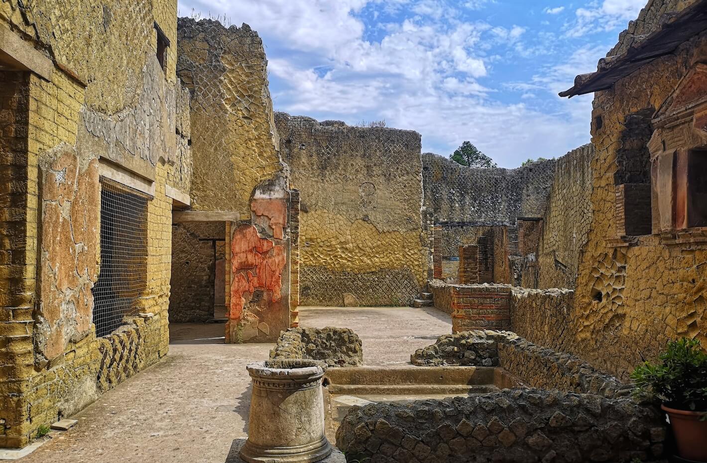 Private Pompeii and Herculaneum Tour by Car Through Eternity Tours