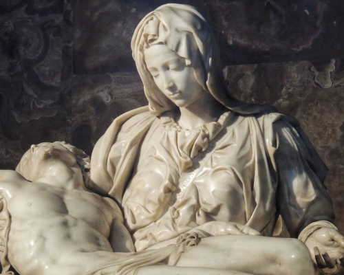 Michelangelo’s Pietà: Renaissance Perfection in Saint Peter’s Basilica