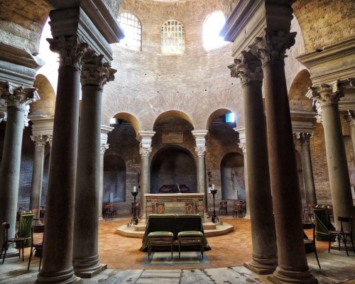 The Mausoleum of Santa Costanza: Ancient Mosaics between Pagan and Christian Rome