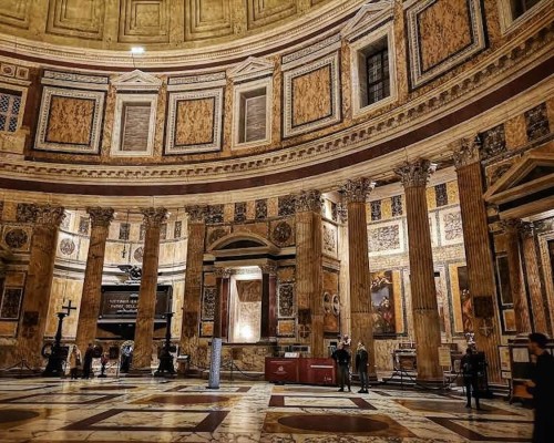 Who is Buried in the Pantheon? Artists and Kings in Rome’s Temple to all the Gods