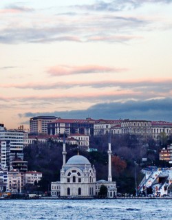 Istanbul Bosphorus Cruise: Journey Between Two Continents