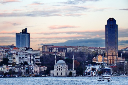 Istanbul Bosphorus Cruise: Journey Between Two Continents