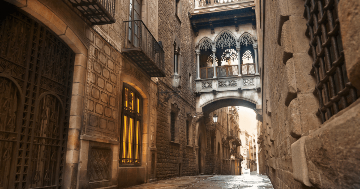 10 Things to Do in the Gothic Quarter of Barcelona - Through Eternity Tours