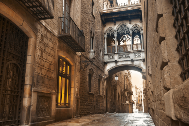 10 Things to Do in the Gothic Quarter of Barcelona