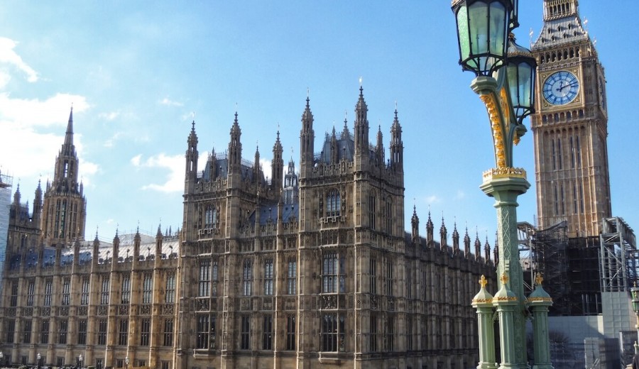 Learn about the Houses of Parliament and Big Ben, iconic symbols of London around the world