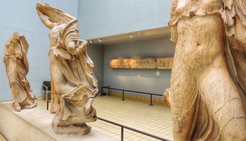 Learn about masterpieces of Greek art with our expert