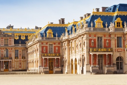 Glorious Versailles: The Sun King's Royal Residence