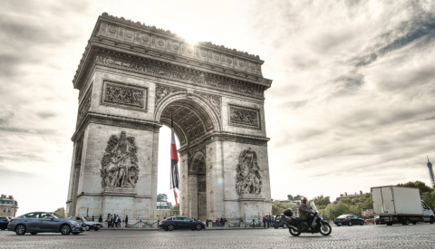 Paris in a Day: City Stroll with Louvre and Sacre Coeur - image 4