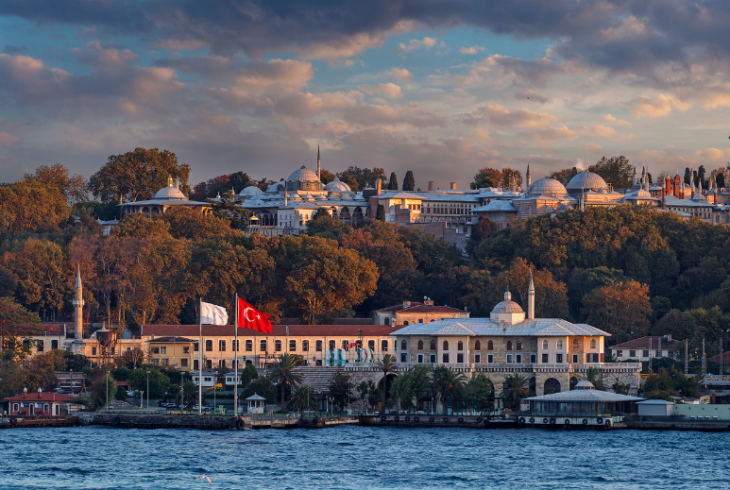 The Treasures of the Ottoman Sultans: What to see inside Topkapi Palace