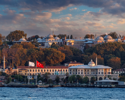 The Treasures of the Ottoman Sultans: What to see inside Topkapi Palace