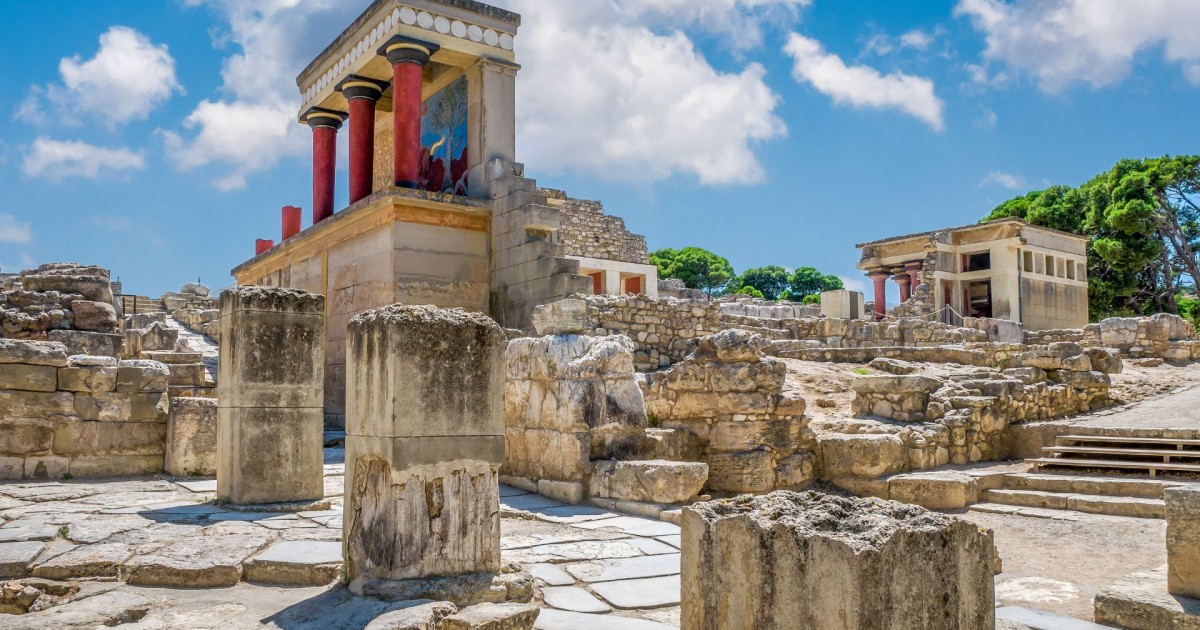 The Archaeological Site of Knossos - Through Eternity Tours