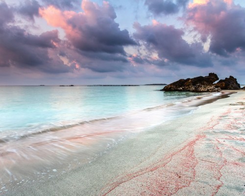 The Best Beaches to Visit in the Greek Isles: A Paradise of Sun, Sand, and Crystal Waters