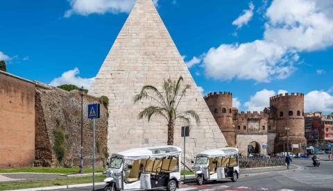 Private E-tuk Tour of Rome - image 4