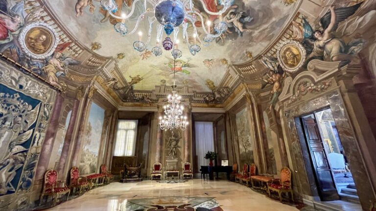 palazzo colonna isabella apratments