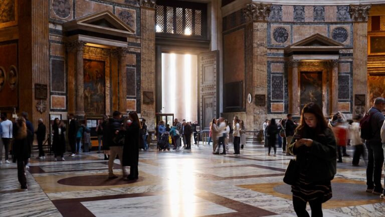 pantheon rome interior