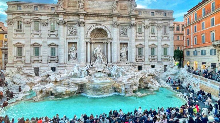 trevi fountain view from benetton