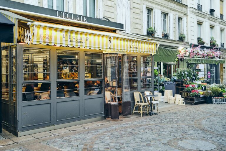 rue cler cafe in paris