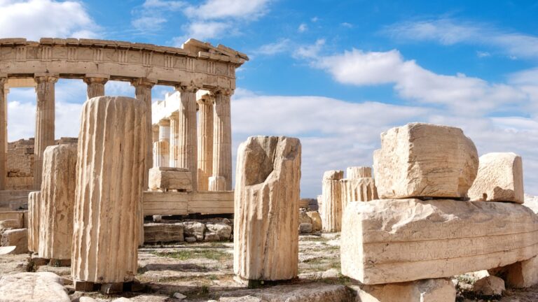the stunning ruins of the parthenon in athens