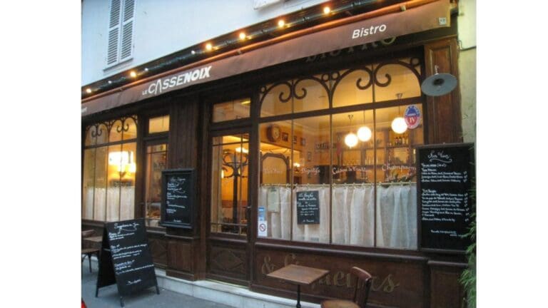 typical french restaurant in paris