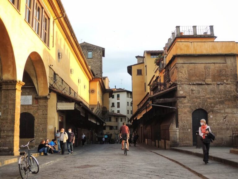 the ponte vecchio dates from 1520
