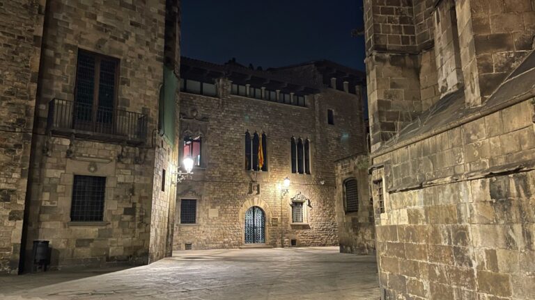 gothic quarter barcelona at night
