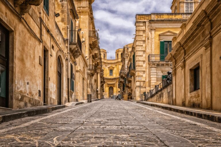 the center of noto