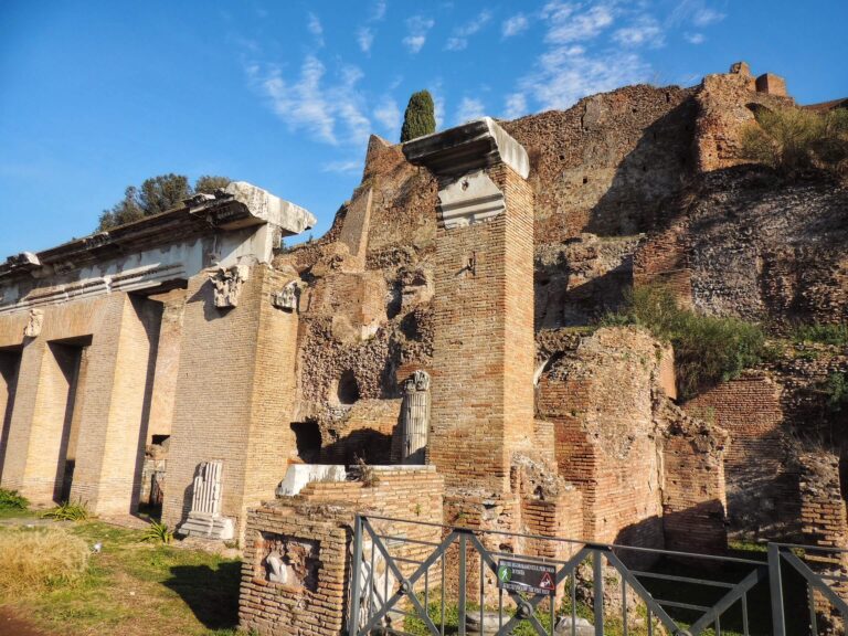 the ruins of the palatine hill in rome