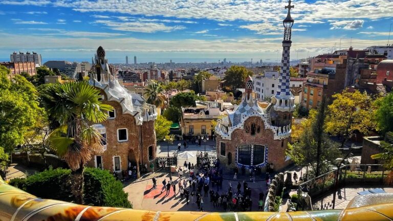 how to visit park guell