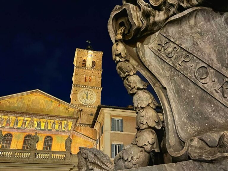 santa maria in trastevere at night