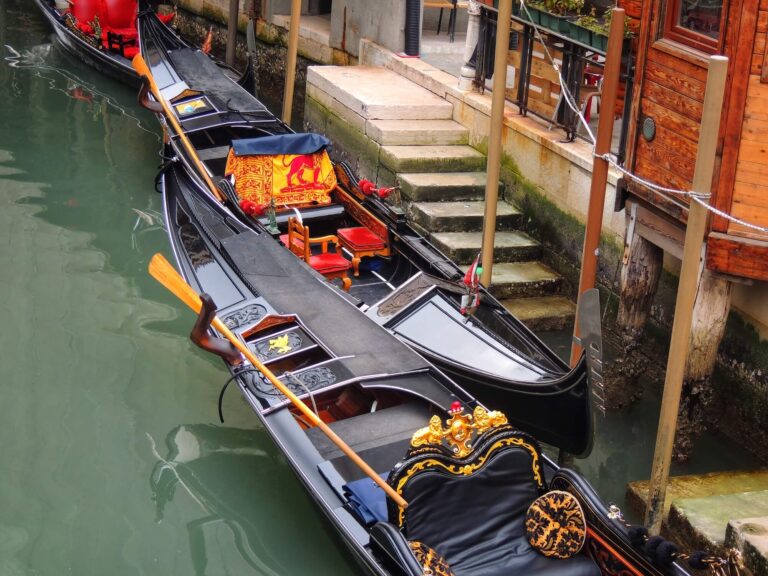 Why are gondolas always black?