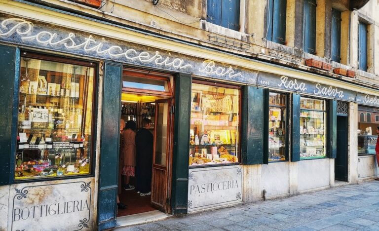 One of Venice's best pastry shops