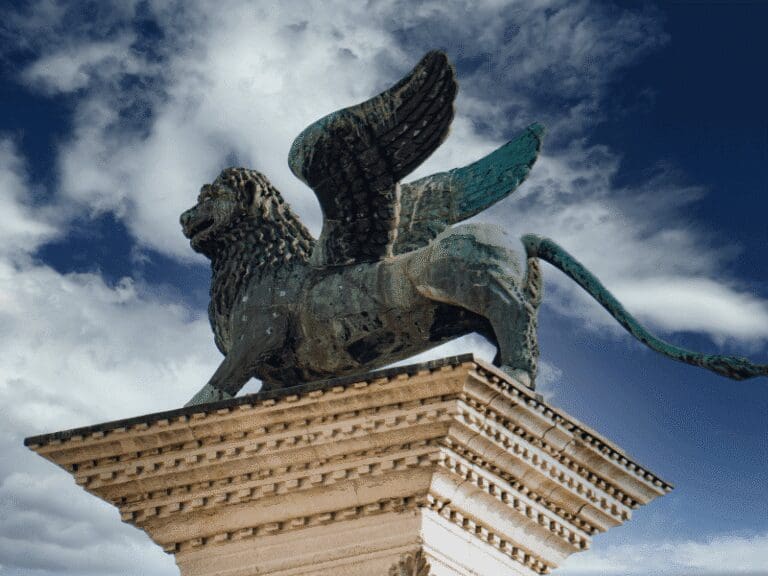 the lion of st mark in piazza san marco