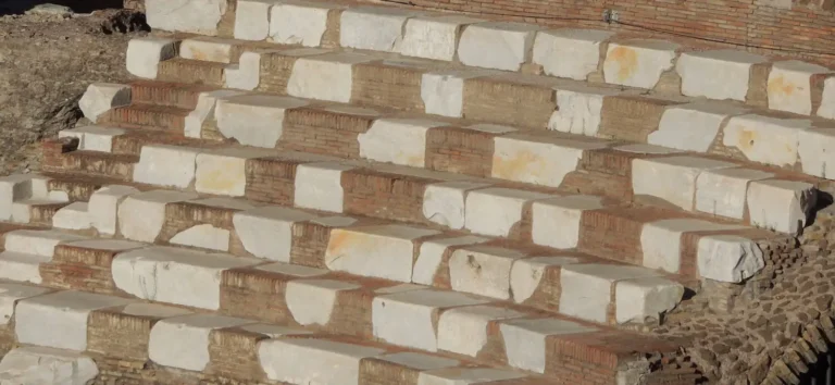 the seating in the colosseum