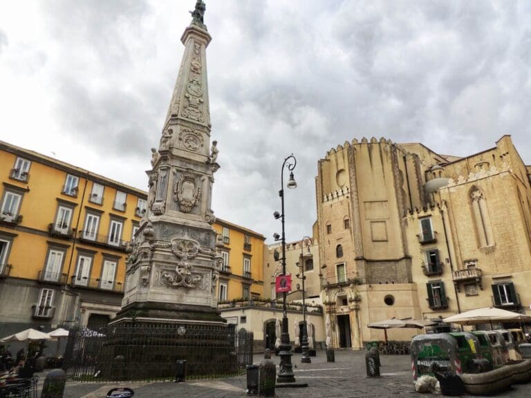 piazza san domenico in naples