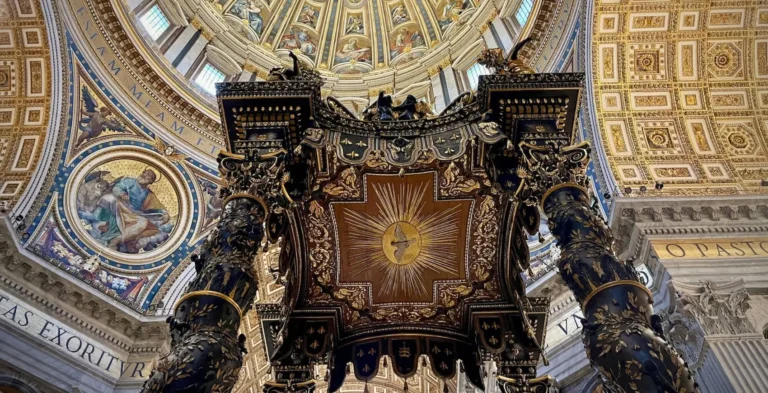 the baldacchino in st peter's basilica was created by gianlorenzo bernini